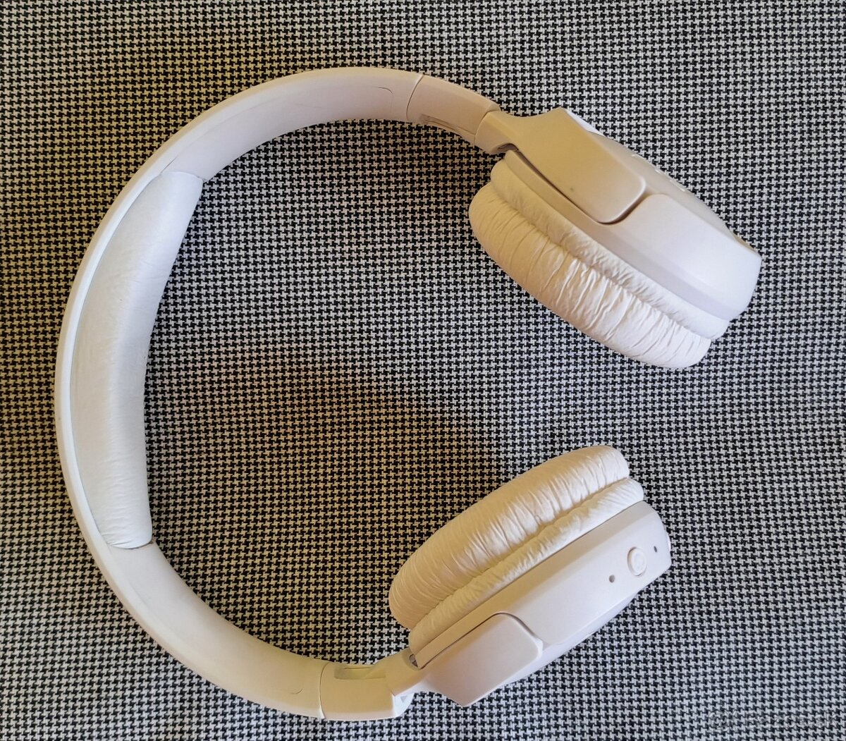 JBL bezdrôtové biele 500 BT