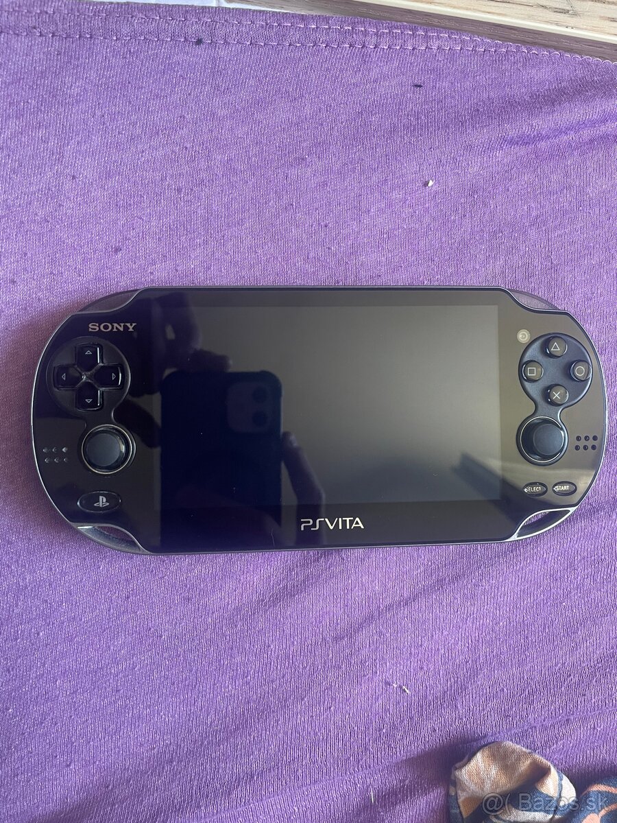 Playstation vita pch-1104