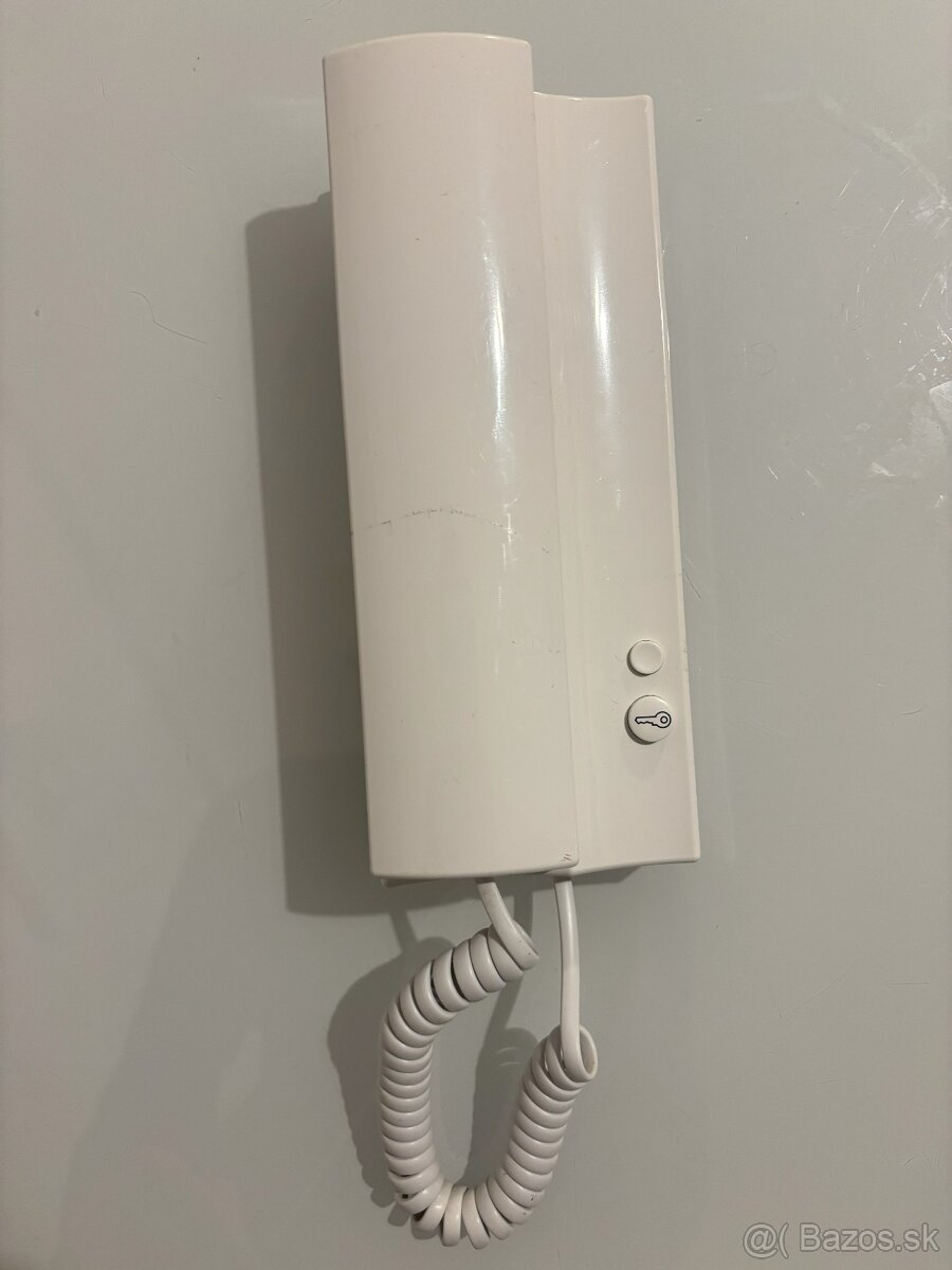Krátko používaný domáci telefón ELEGANT s bzučiakom 4FP21101