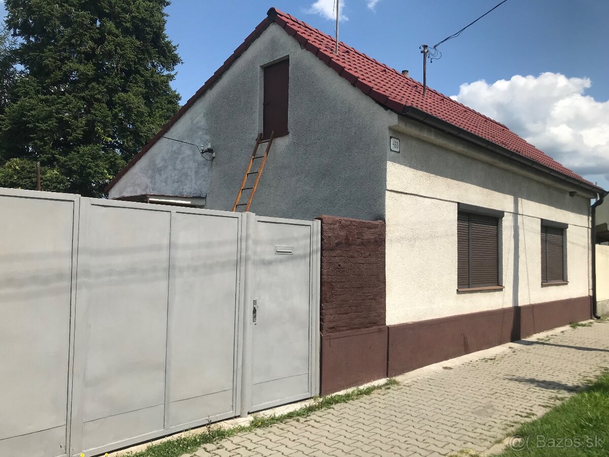 Predáme starší 3-izbový dom v Plaveckom Štvrtku