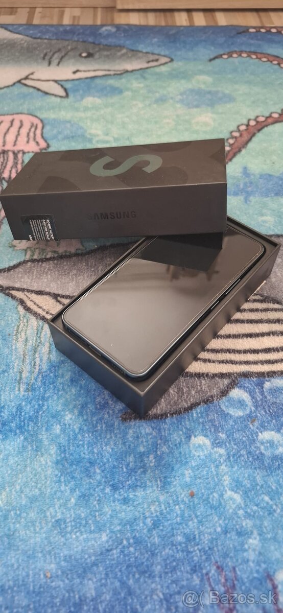 Samsung Galaxy S22 128GB Green – výborný stav + 5 krytov
