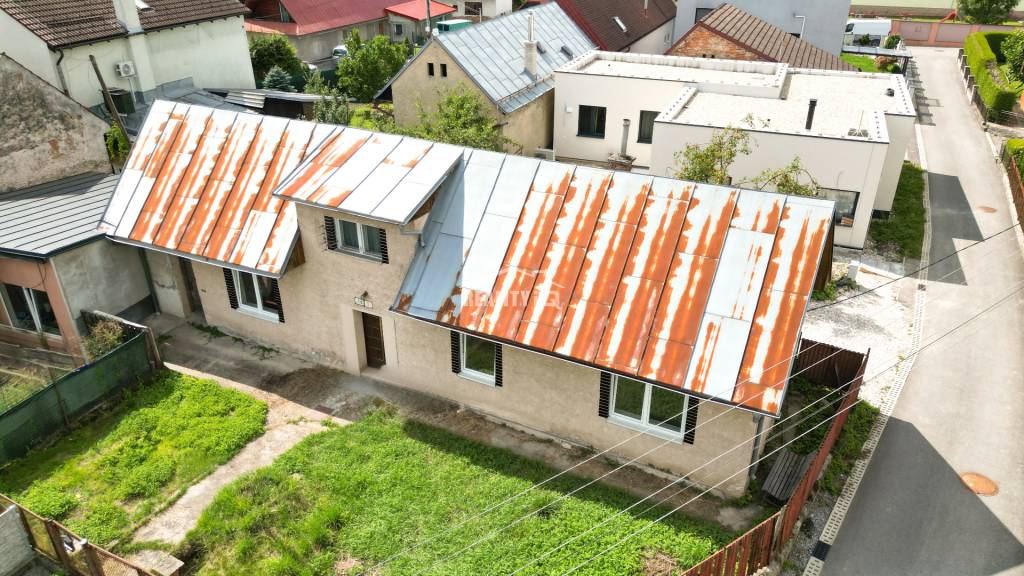 Exklizívne na predaj rodinný dom, Žilina - Považský Chlmec