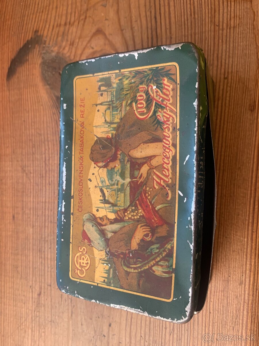 Stará plechová krabička