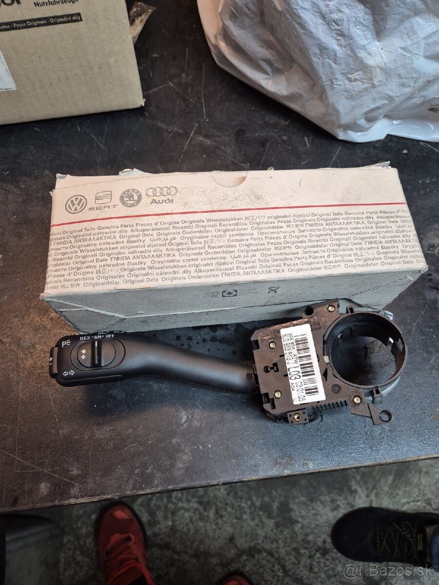 Nová originál pačka smeroviek a tempomatu vw group