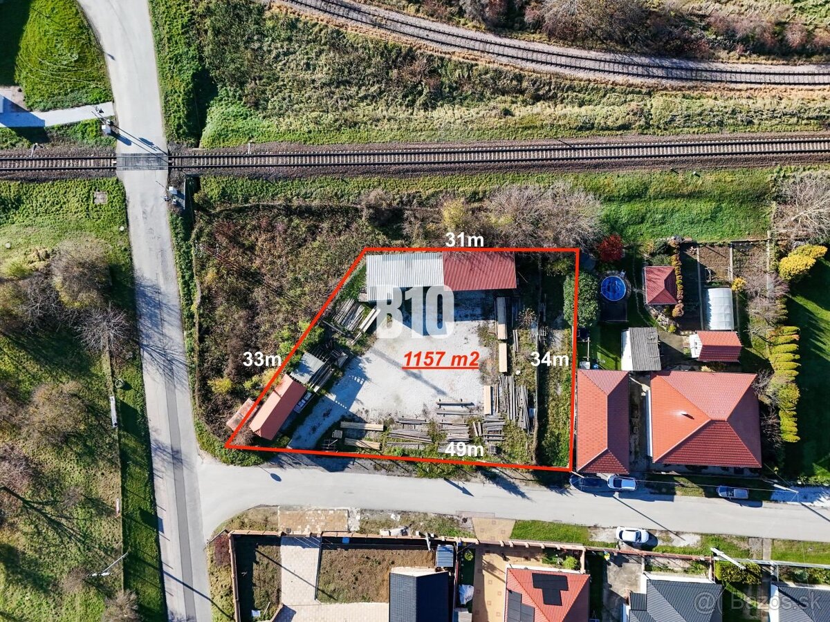 Stavebný pozemok v Lužiankach alebo sídlo firmy - 1157 m2
