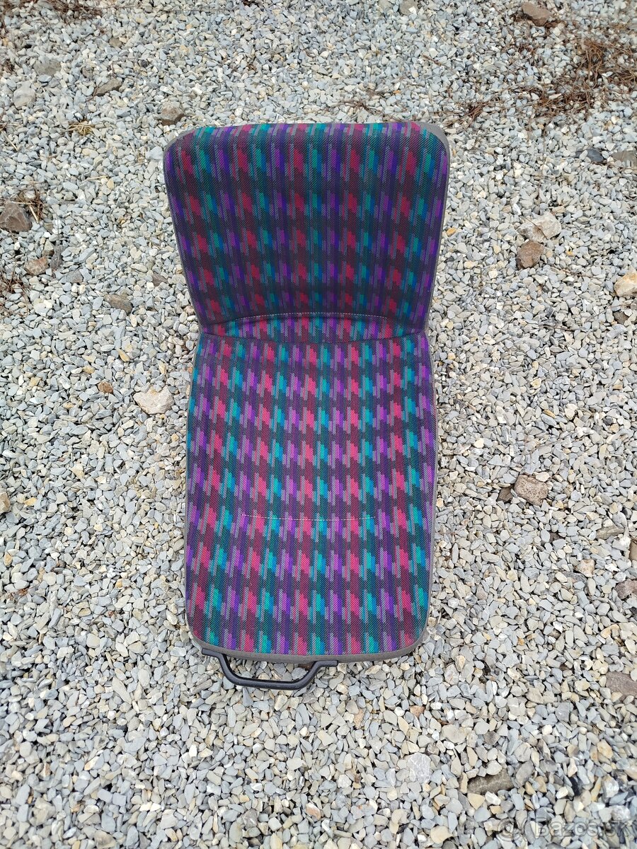 Sedačka, sedadlo, lavica