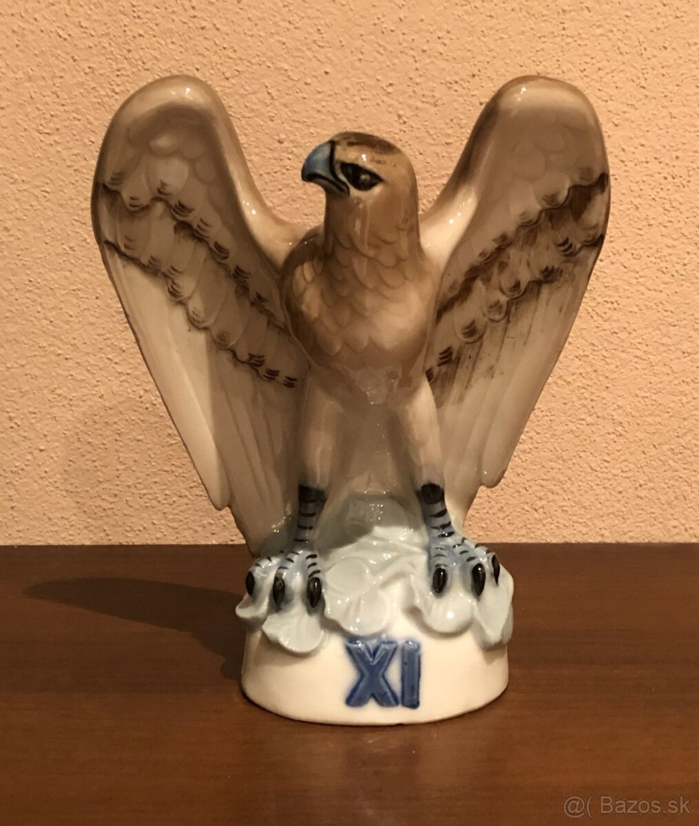 098 – Royal dux , soška , porcelán, Orol