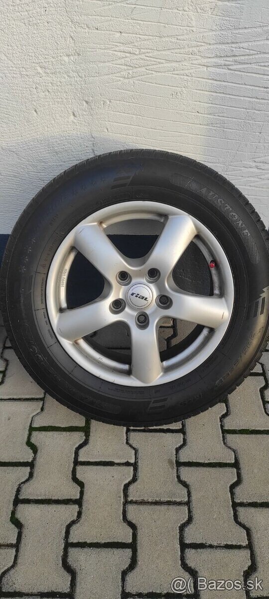 Pneumatiky s diskami 235/65/17