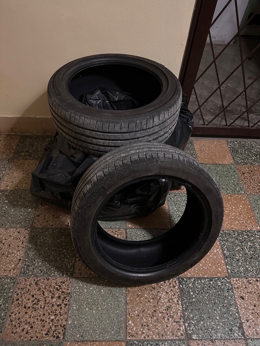 Letne pneu Hankook - 225/45 R17