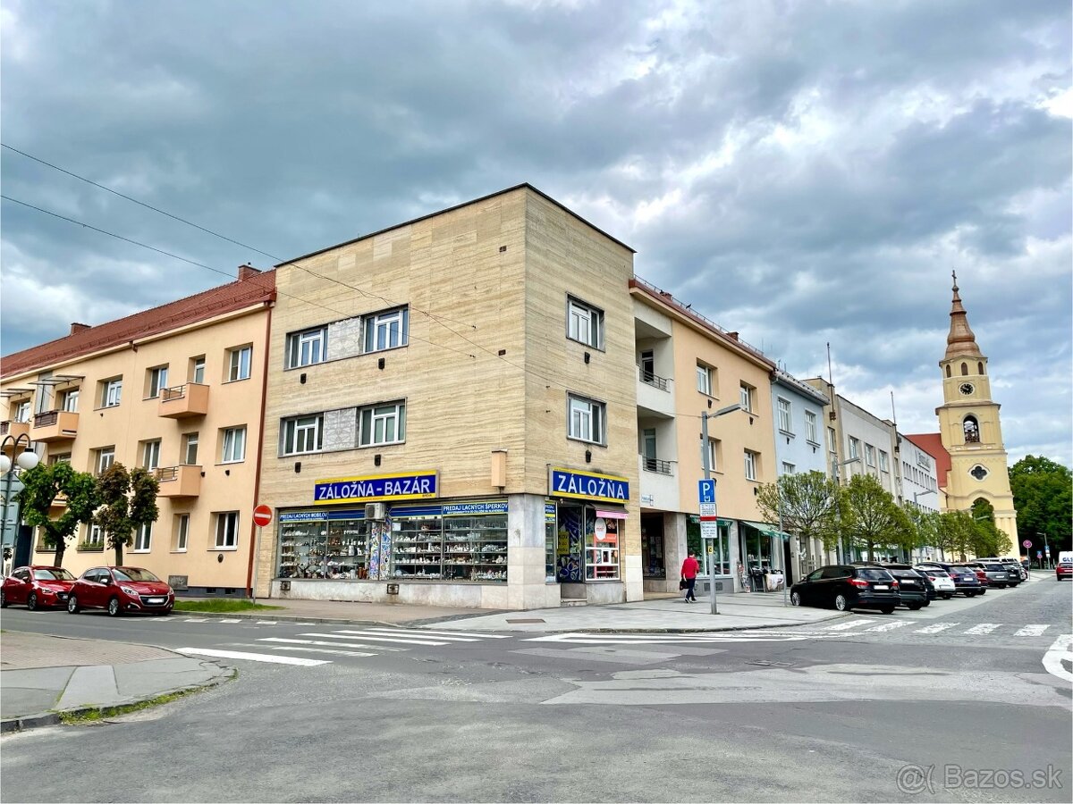 Staromestský veľkometrážny byt v centre mesta Zvolen