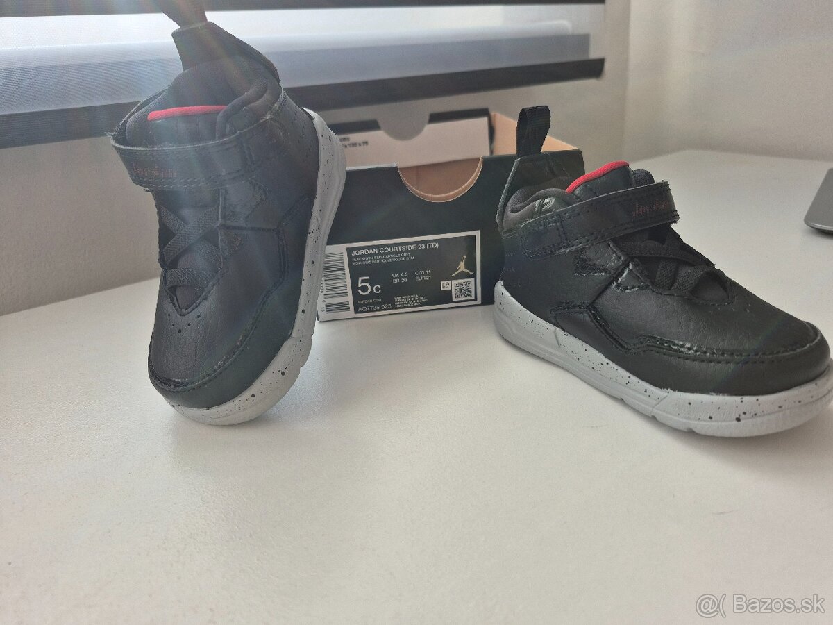 Jordan courtside 23