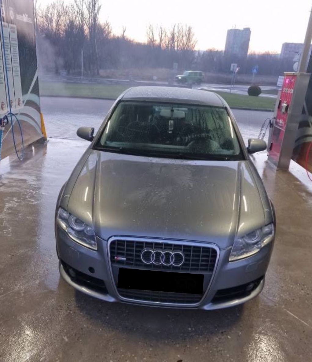 Audi a4b7 2,0tdi 125kw s-line