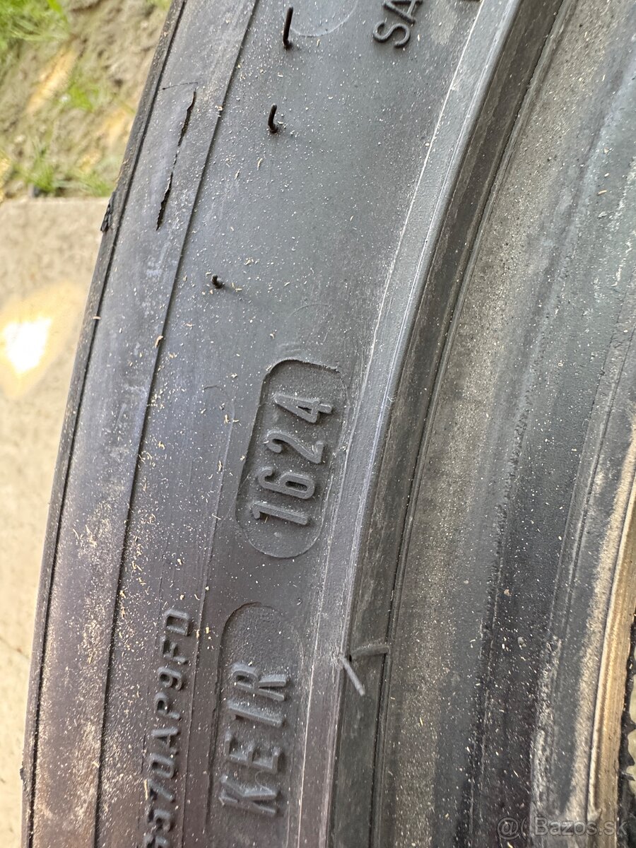 Dunlop Sport Maxx RT2 235/45/ZR18 98Y