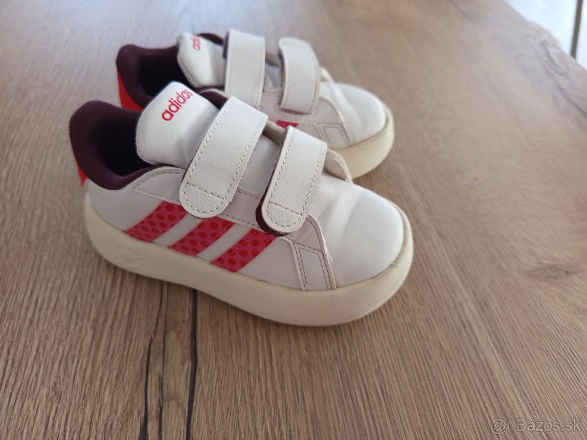 Dievčenské tenisky Adidas, veľ. 25