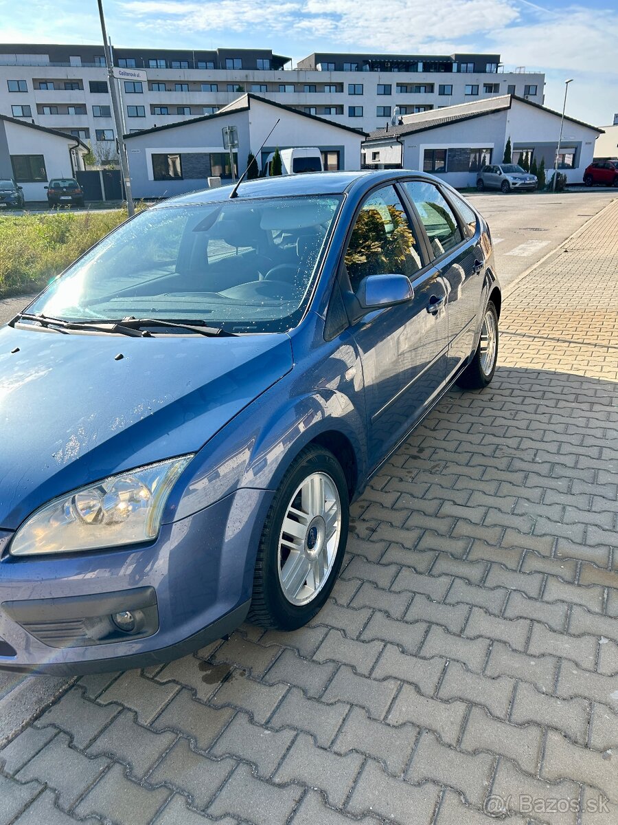 Ford Focus 1.6 benzin 85kw 16V Ghia • 2005 • • 202k km • TOP