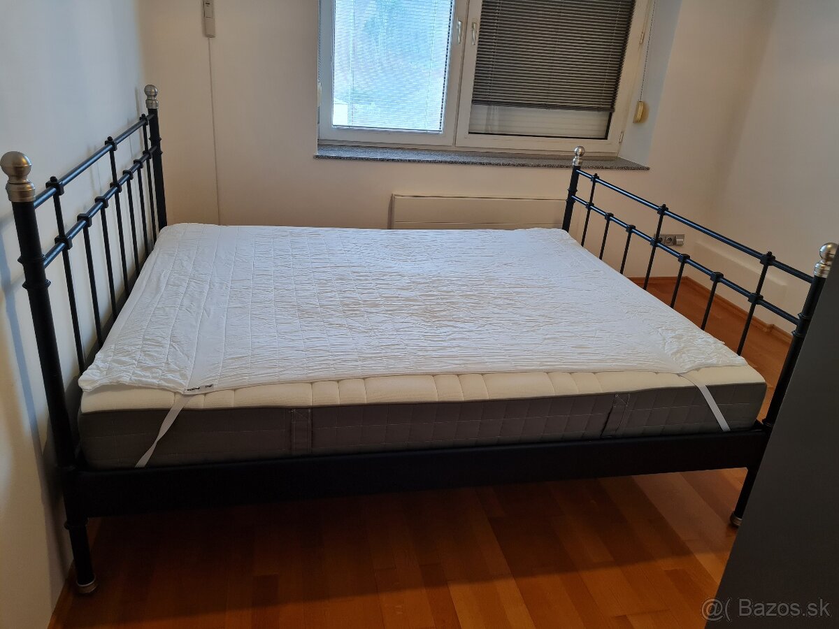 Manželská posteľ IKEA – 160 × 200