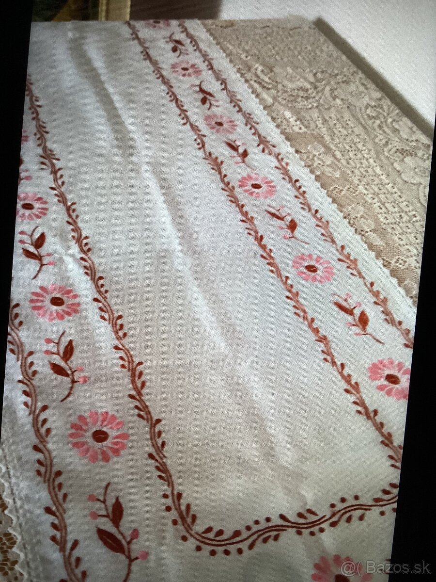 Prestieranie na dlhy stol