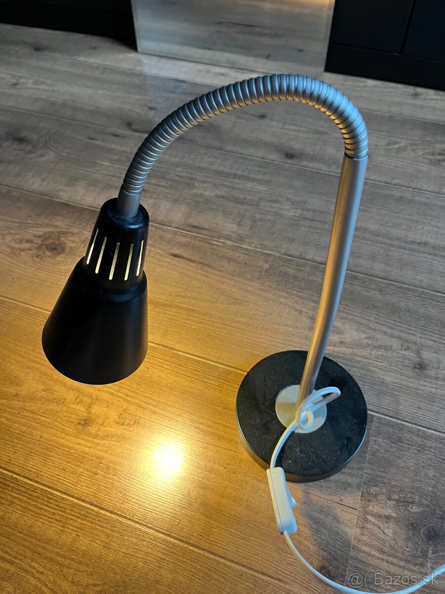 Predám 2x čiernu lampu