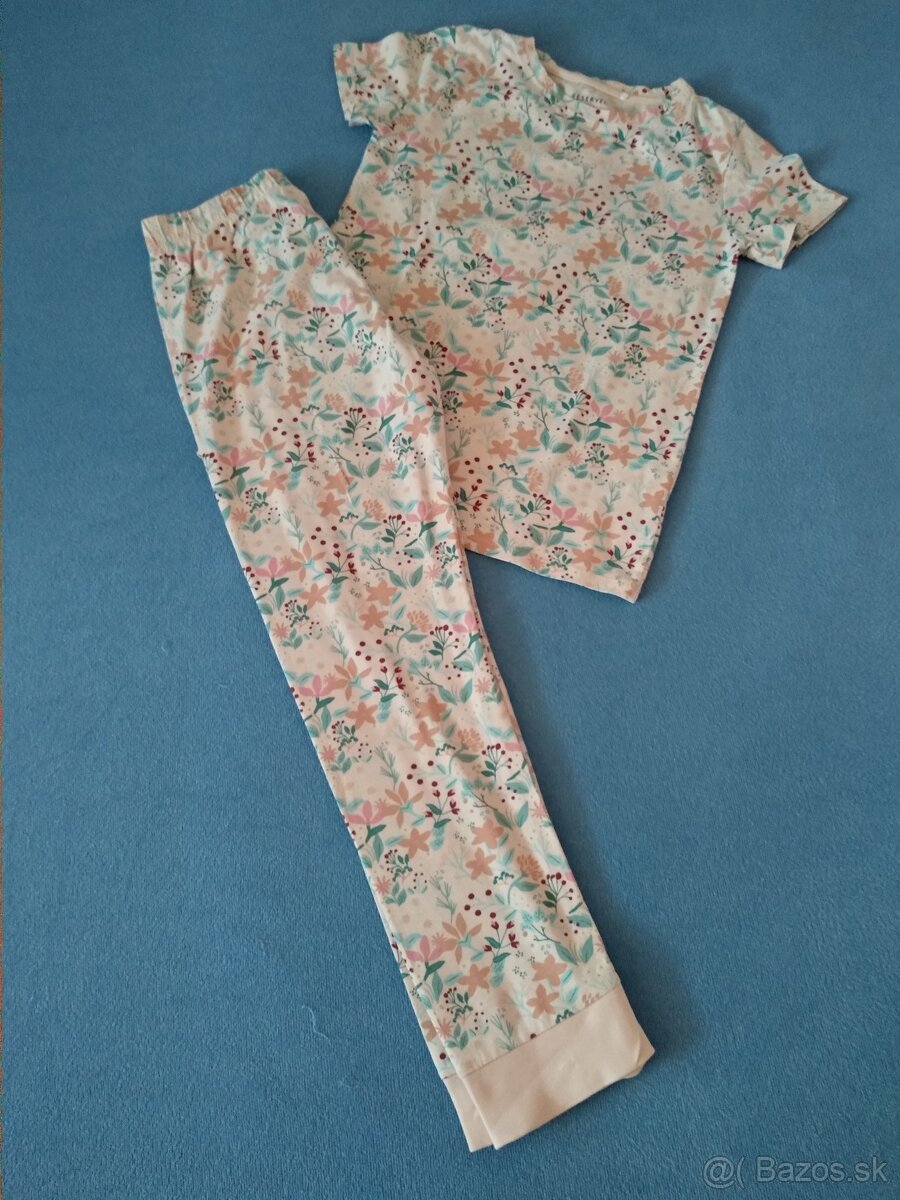 Dievčenské pyžamo Reserved veľkosť 134