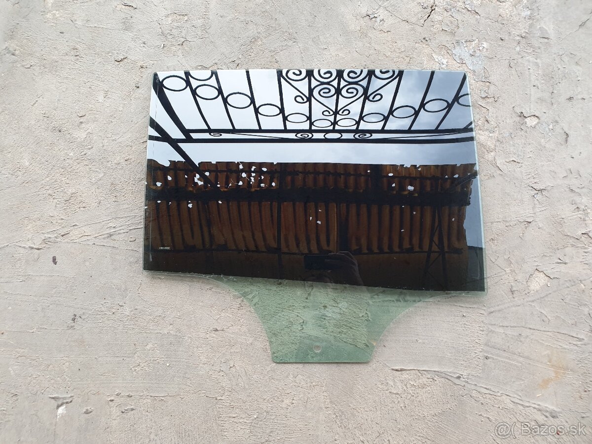 Fabia 2 Combi • sklo pravé zadné bočné