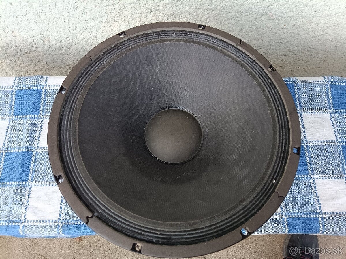 15" Eminence Alpha 15 200/400W 97db
