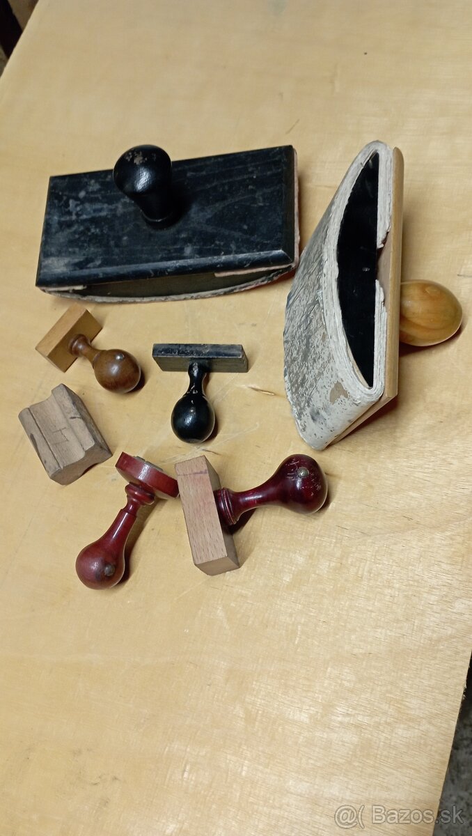 Starožitné pečiatky...