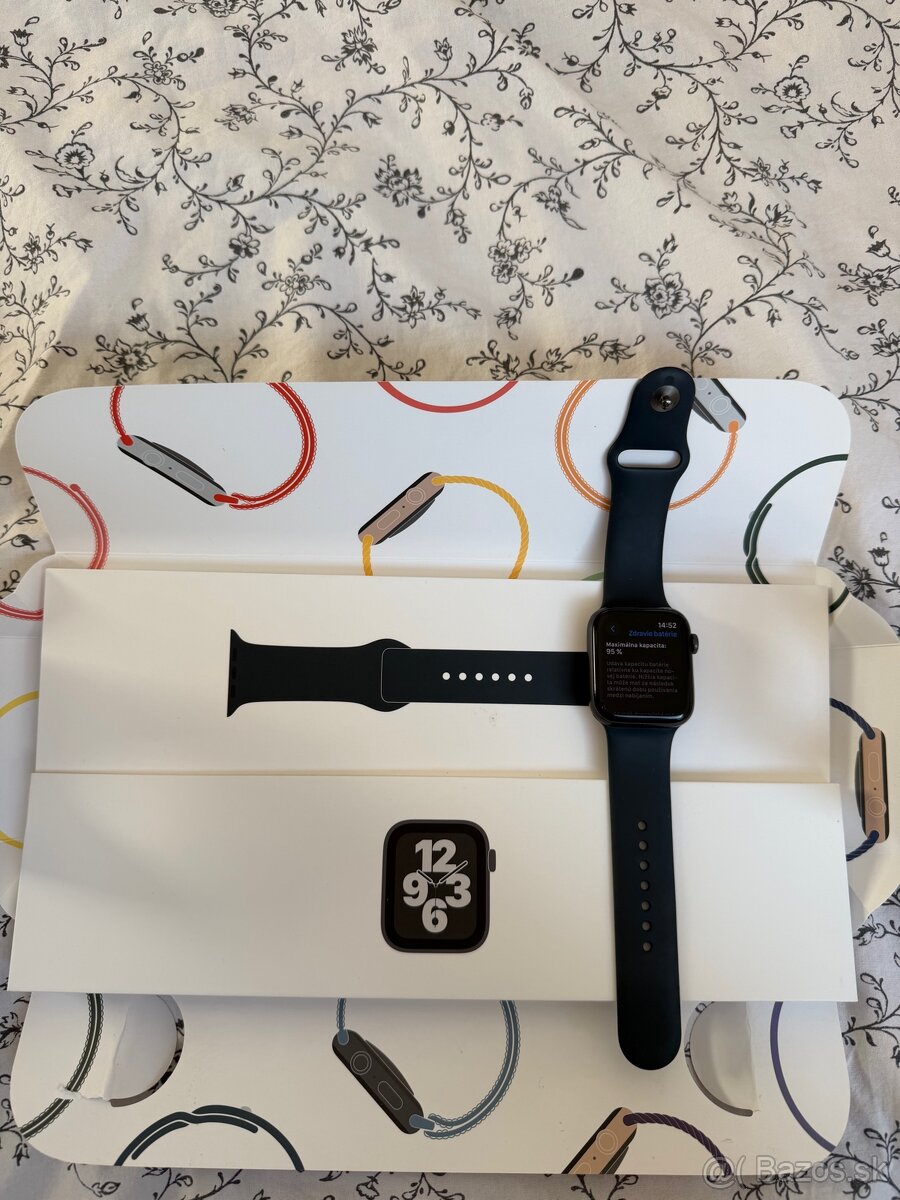 Apple Watch SE 44mm