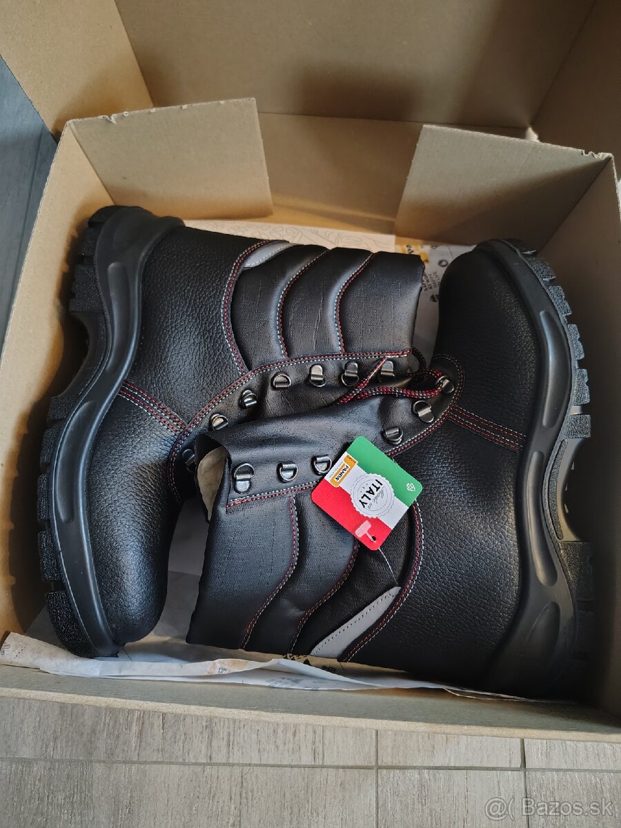 Zimné, zateplené pracovné topánky 43