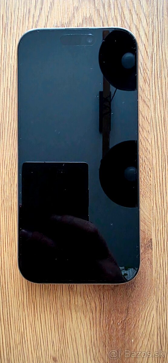 Apple iphone 16 pro púštny titán