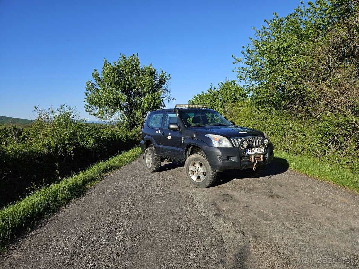 Toyota LandCrusier 120