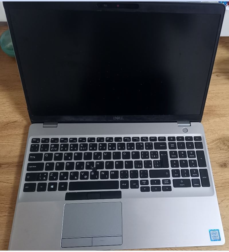 Predam notebook Dell Precision 3541 i7,nvidia quadro p620w