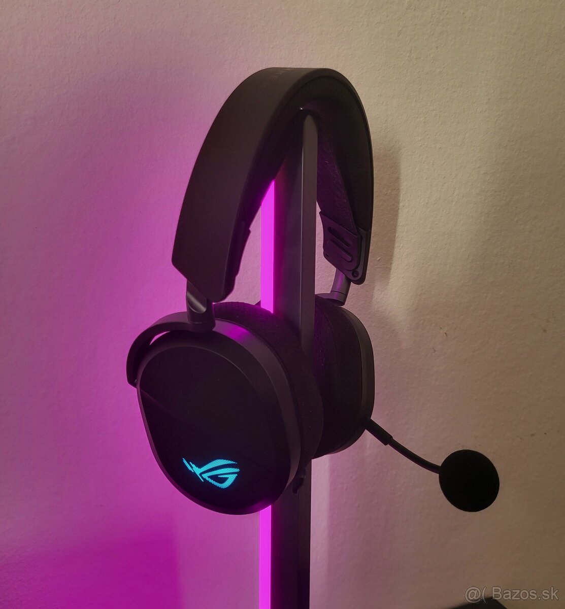 ASUS ROG PELTA