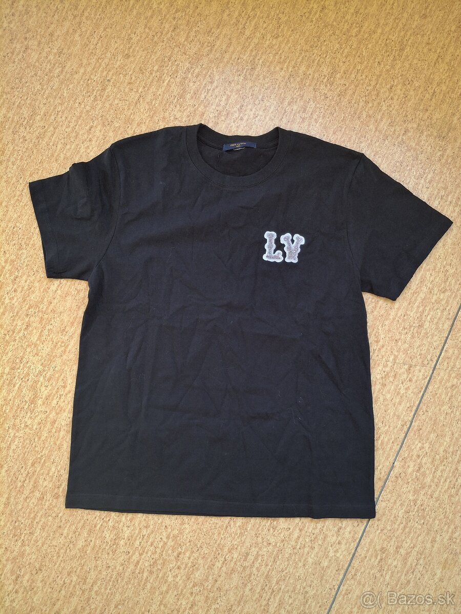 Louis Vuitton Black T-Shirt 🖤✨
