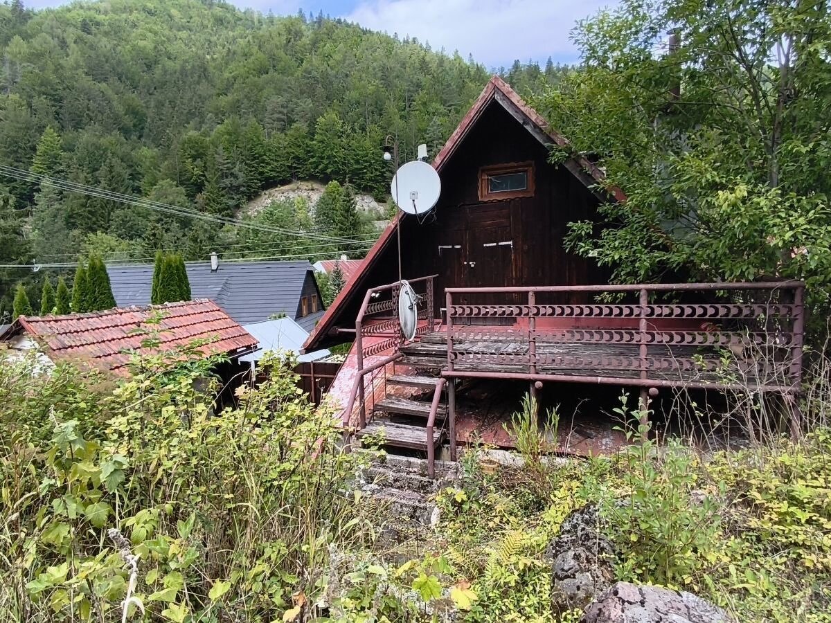 Menší rodinný dom/chata Motyčky, 274 m2