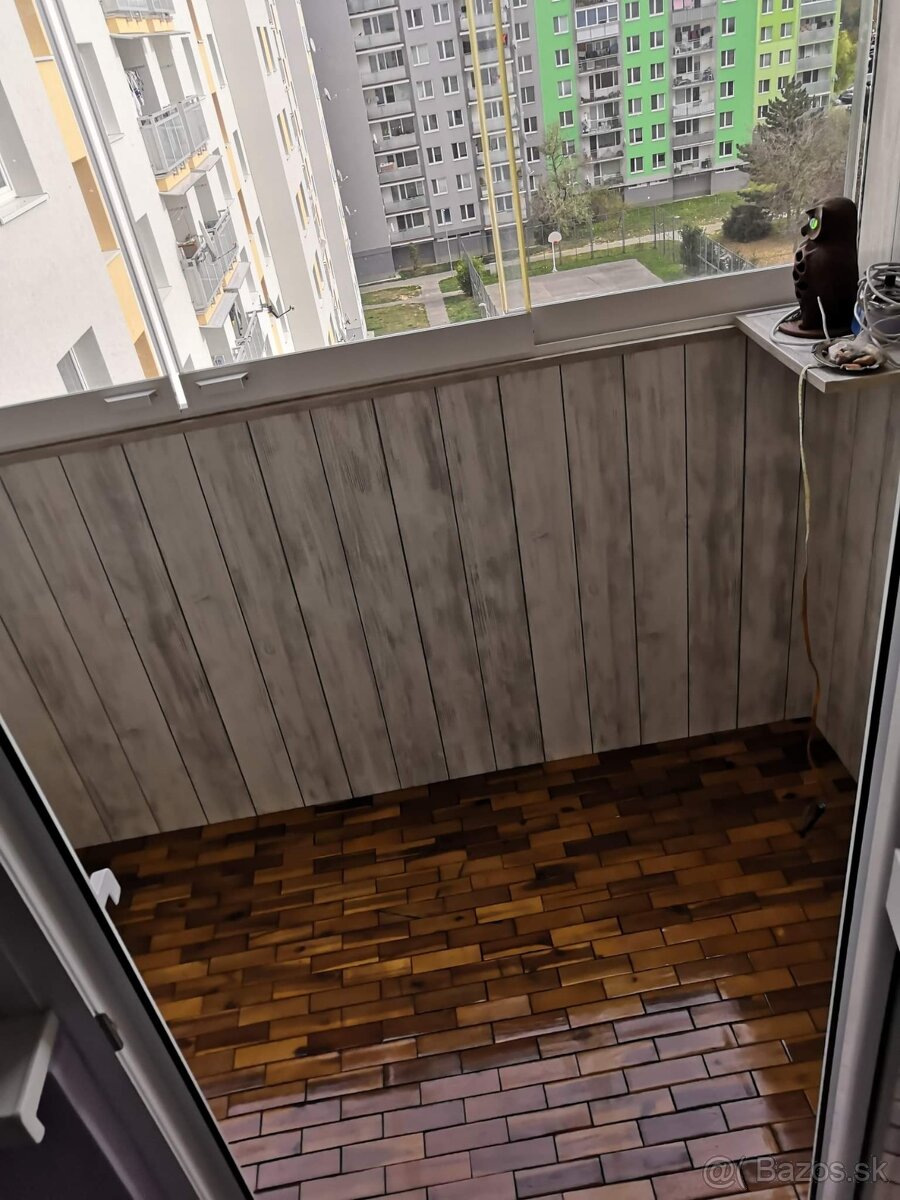 Zasklenie balkóna