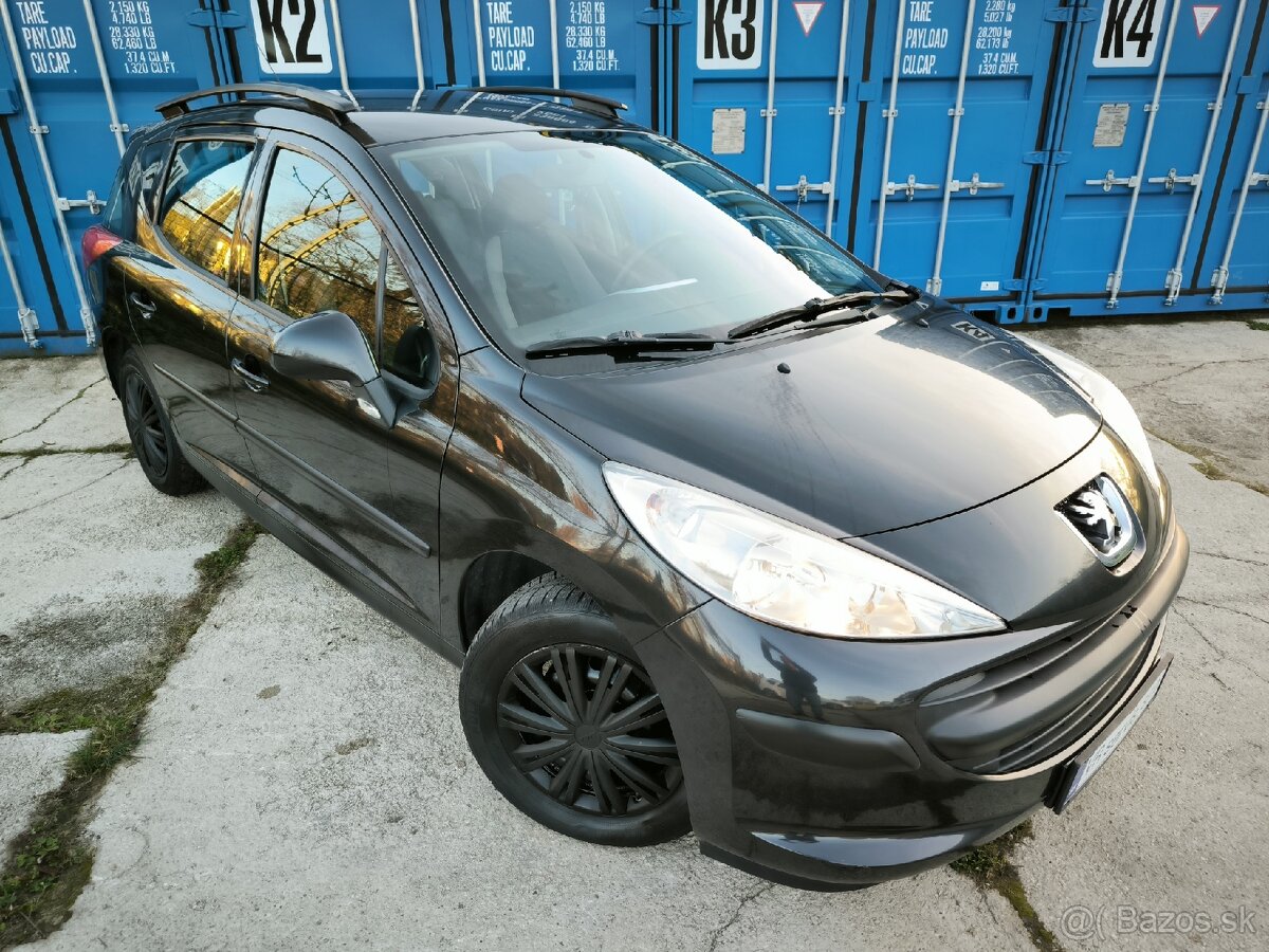 Peugeot 207 1.4 benzín 6/2009 pôvod SR nová STK