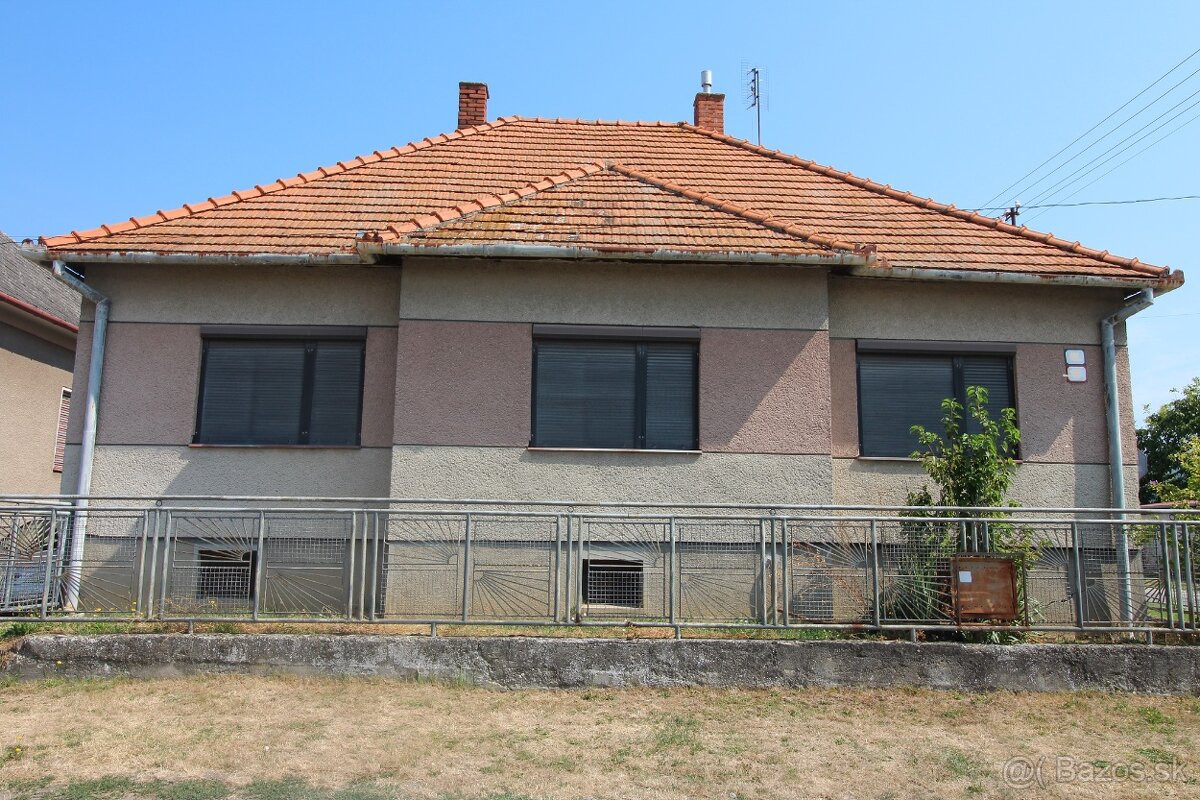 VYZÁLOHOVANÉ RODINNÝ DOM - ŽITAVANY