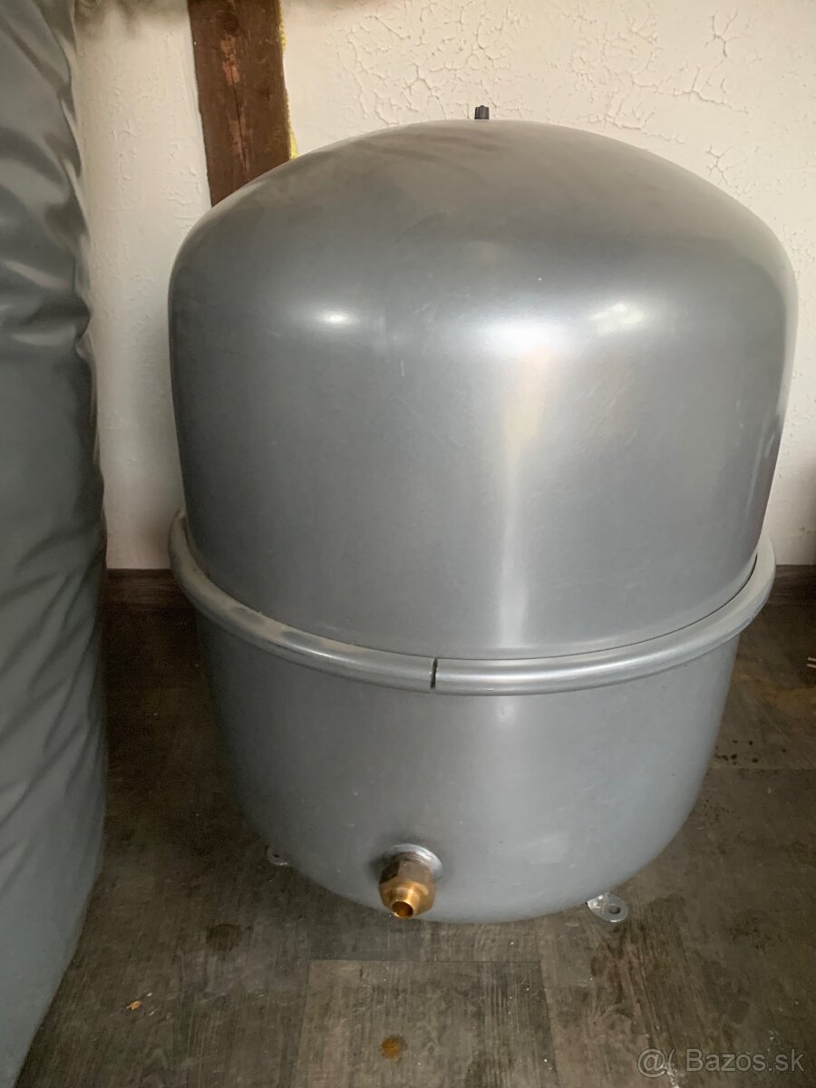 Expanzna nadoba 100L