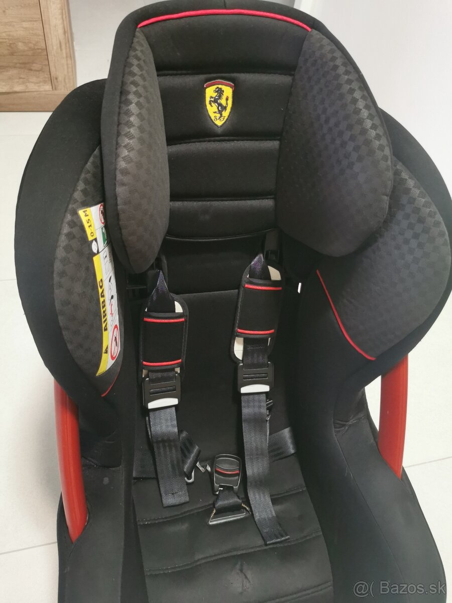 Detská autosedaćka FERRARI