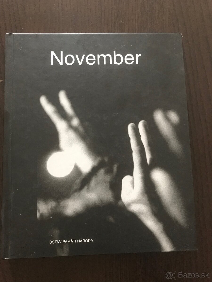 Predám knihu: November