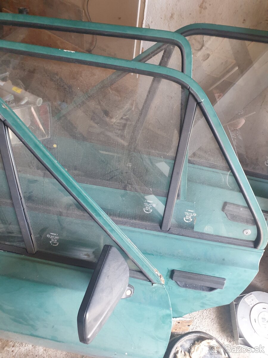 Predam dvere na škodu 1o5, 120