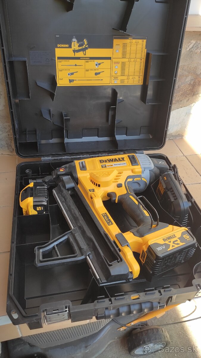 Klincovacka DeWalt dcn890P2