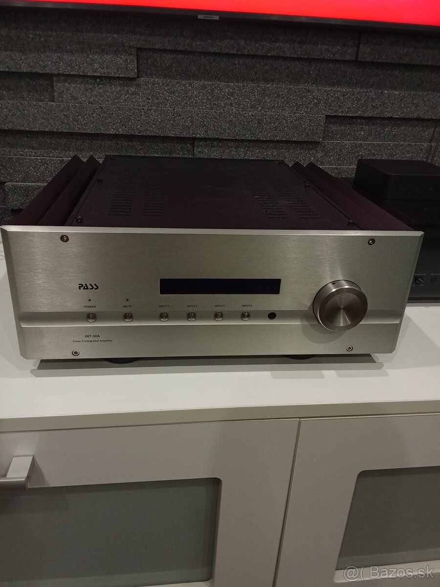 Pass Labs int30a