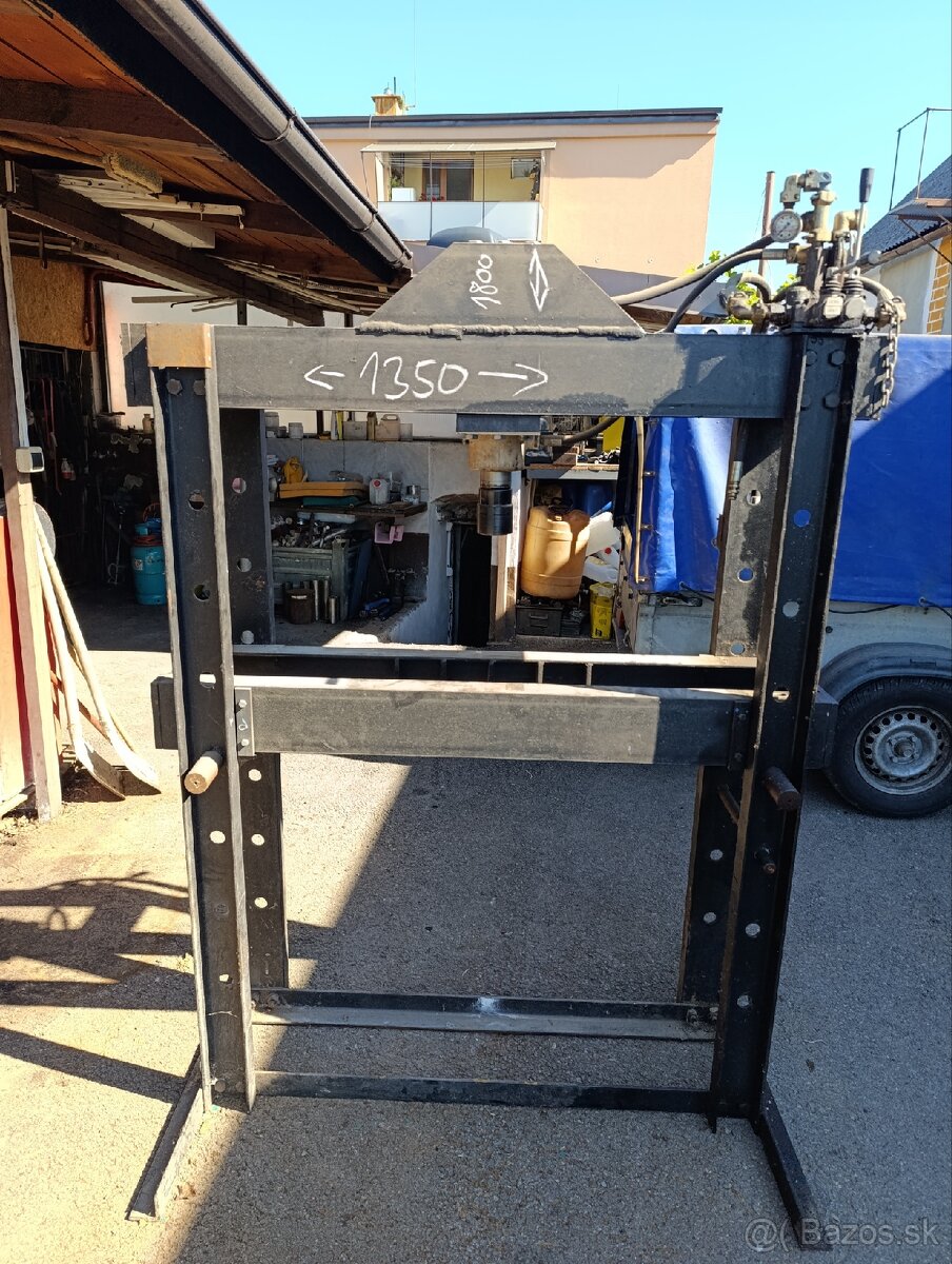 Hydraulický lis