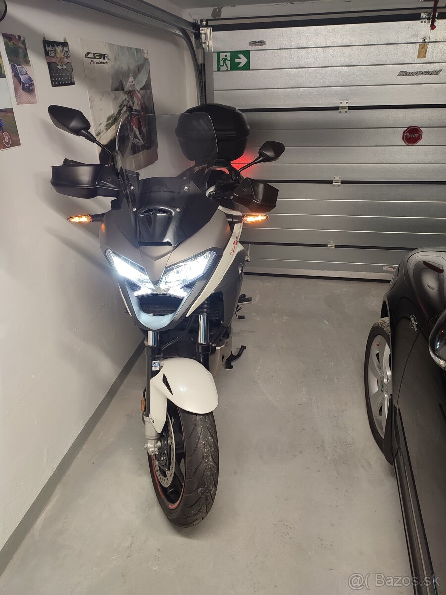 Honda vfr 800Crossrunner