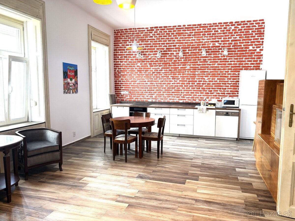 Na predaj staromestský 2-izb.byt, Nitra, priame centrum