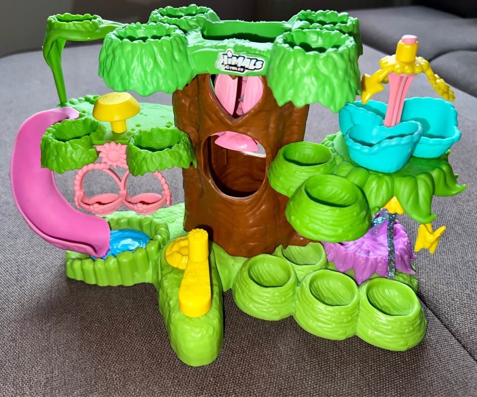 Hracie ihrisko alebo domček hatchimals