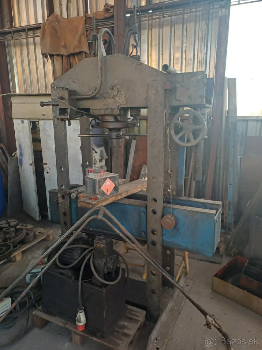 Hydraulický montážní lis CDM80