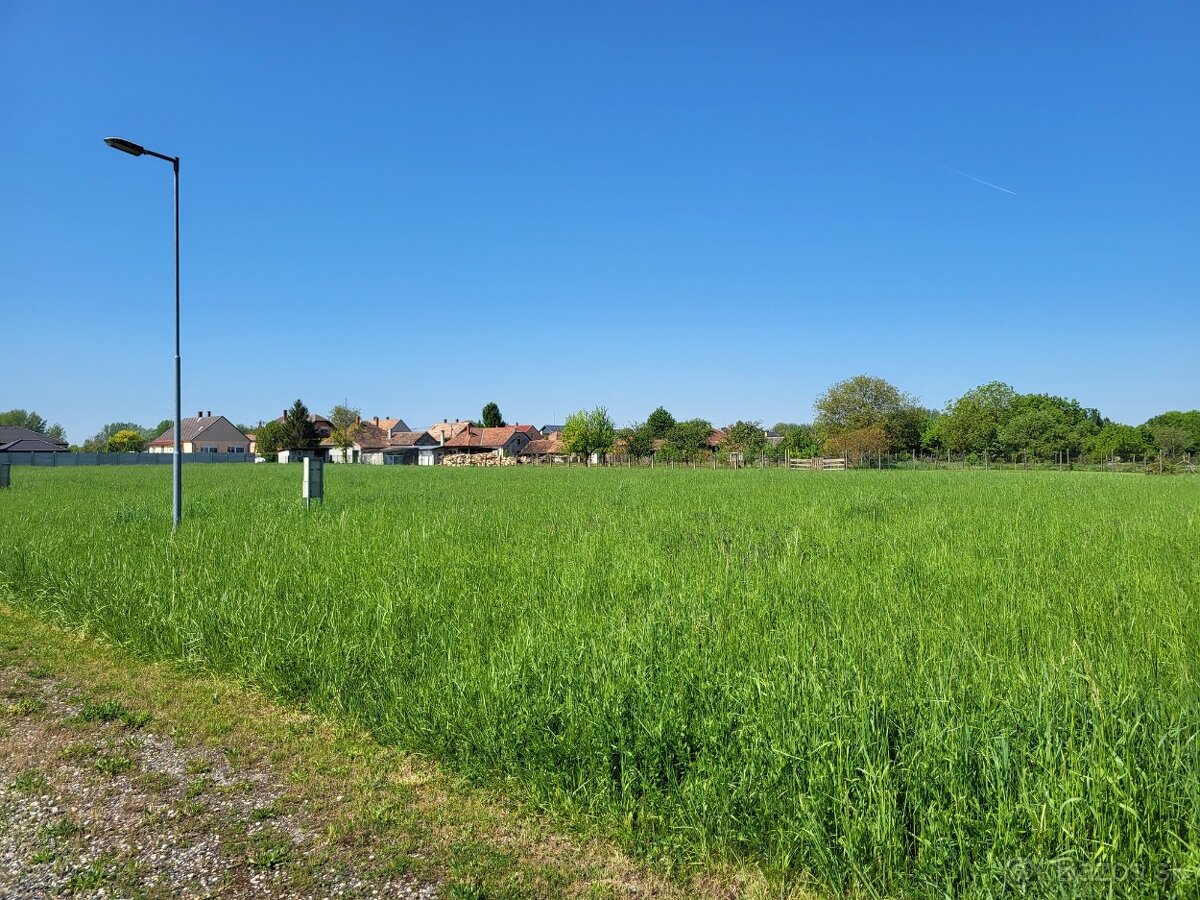 Stavebné pozemky 45 minút od Bratislavy