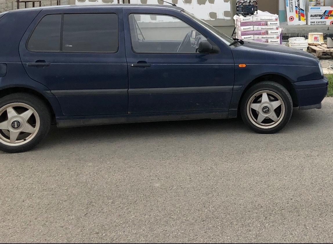 Volkswagen golf 3 1.6 b 74kw